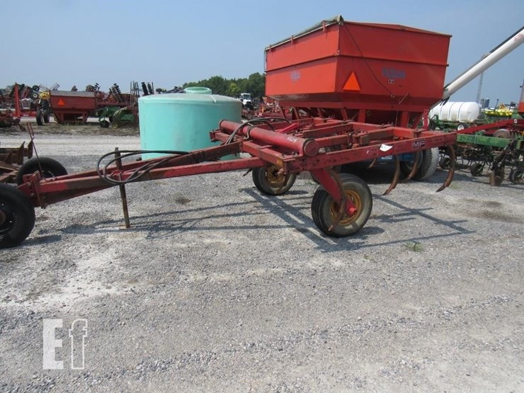 massey-ferguson-129-image-7