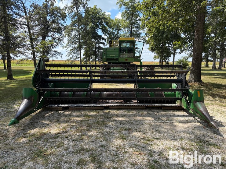 1981-john-deere-216-image-2