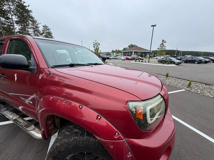 #1929-•-2007-toyota-off-road-pickup-truck-image-24