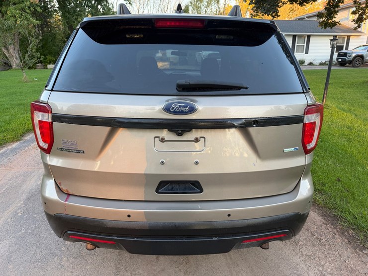 2016-ford-explorer-police-interceptor-image-4