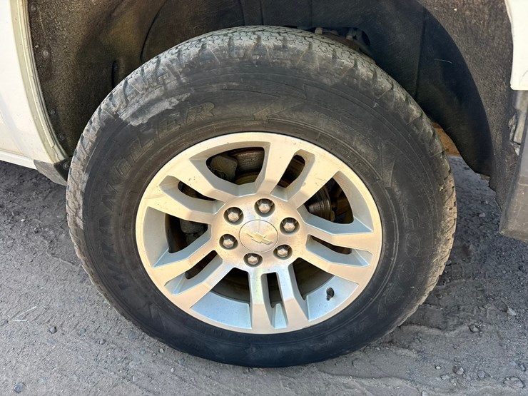 #1395-•-2019-chevrolet-silverado-4x4-pickup-truck-image-57
