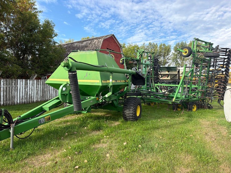 john-deere-777-image-1