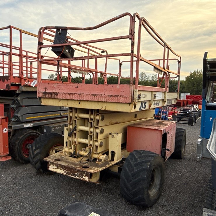 2001 JLG 33RTS
