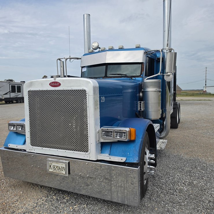 2005 PETERBILT 379