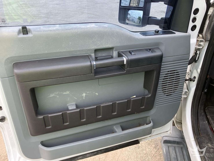 2016-ford-f350-image-12