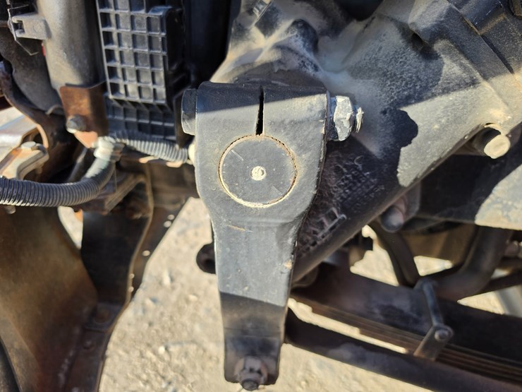 2006-freightliner-m2-106-image-27