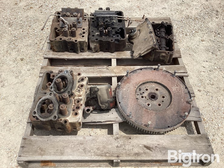 cummins-big-cam-heads,-15.5"-fly-wheel,-cab-jack,-rocker-box-w/-cover-image-2