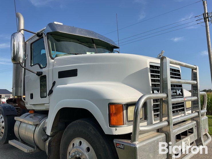 2007-mack-chn613-image-10