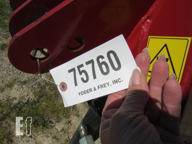 2022-case-ih-md83-image-6