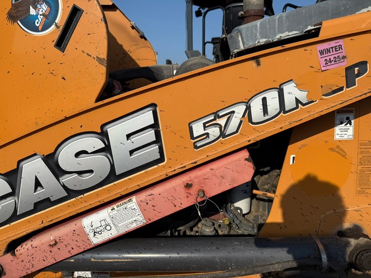 #2486-•-2015-case-570nep-skip-loader-image-65
