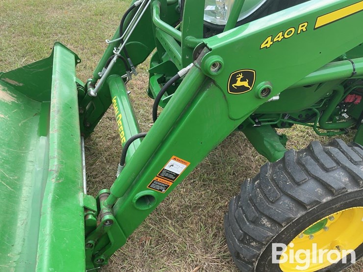 2022-john-deere-4044r-image-18