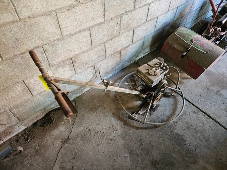 #8771-•-concrete-finisher-image-2