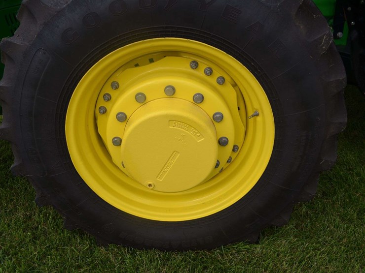 2011-john-deere-r-image-19