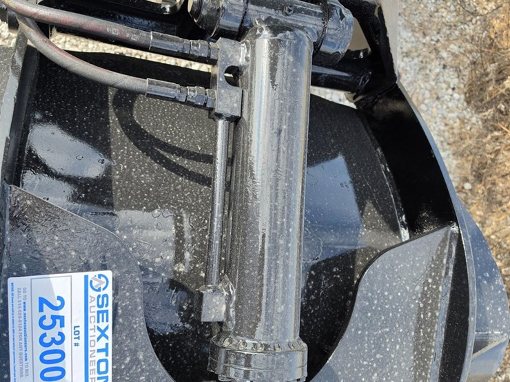 #25300-•-rotobec-045w-waste-grapple-image-10