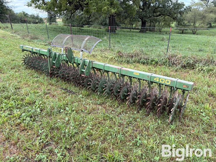 john-deere-400-image-1