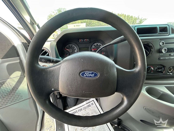 2019-ford-e350-image-18