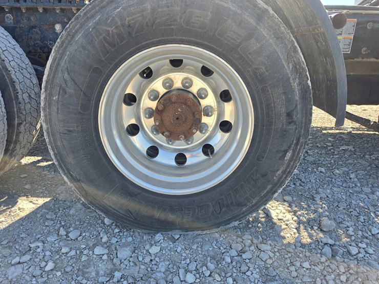 2018-kenworth-t800-image-136