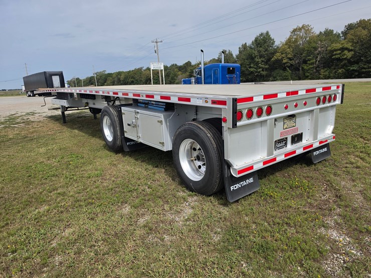 2023-fontaine-flat-bed-trailer-image-7