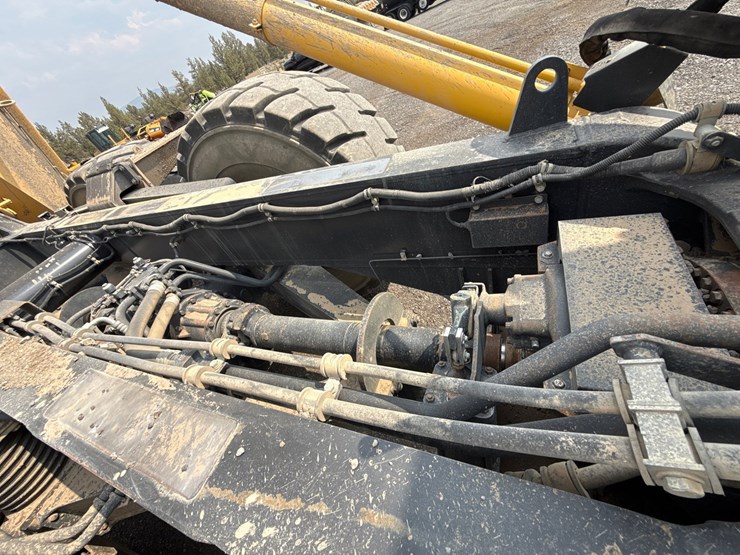 2018-komatsu-hm400-5-image-37
