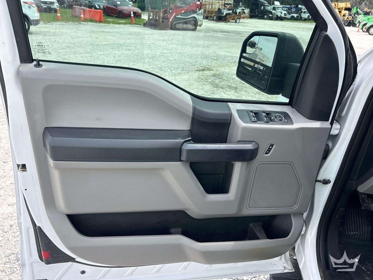 2016-ford-f150-image-11
