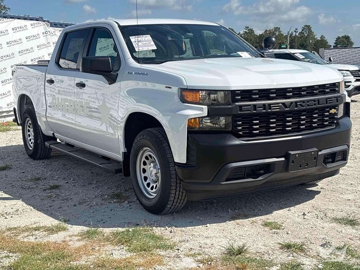 2022-chevrolet-silverado-1500-image-2