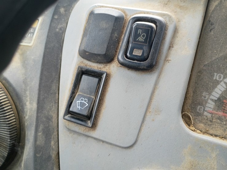 2013-kubota-rtv1100-image-34