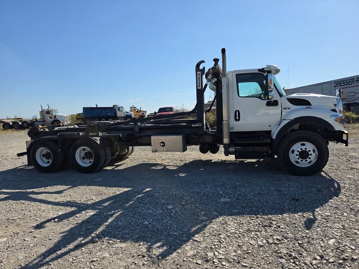 #25286-•-2021-international-hv607-truck-image-25