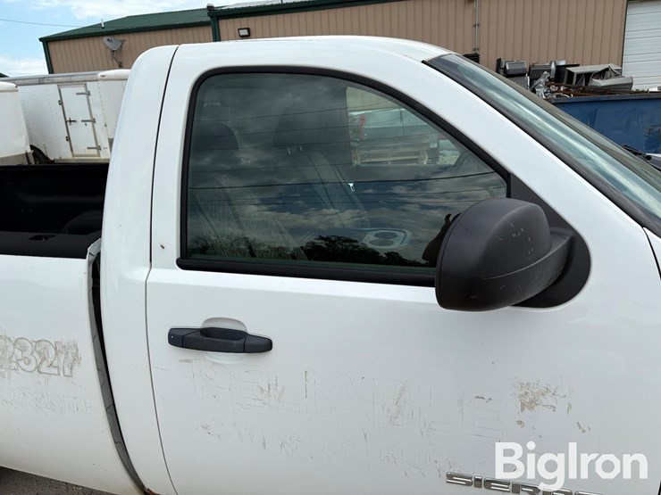 2010-gmc-sierra-1500-image-19