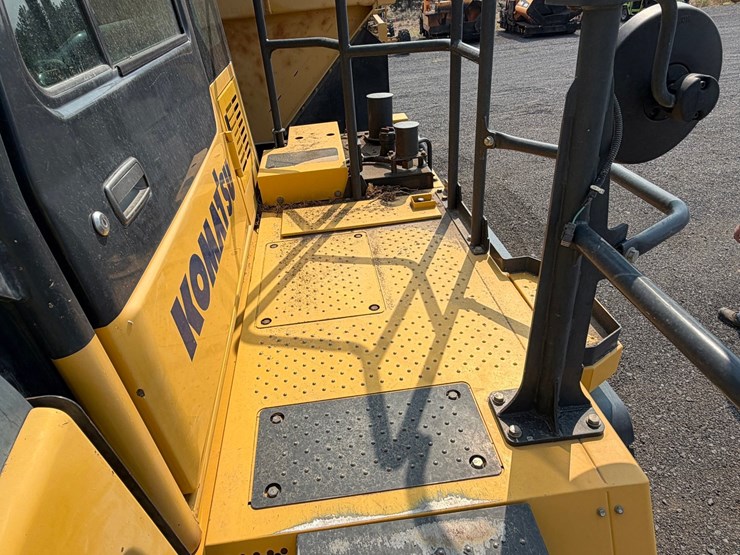 2016-komatsu-hm400-5-image-110