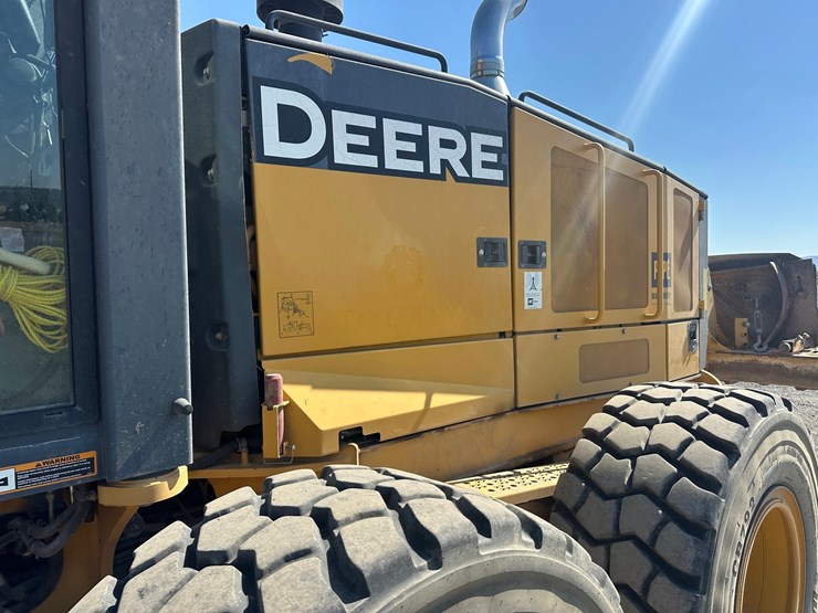 2013-deere-872gp-image-46