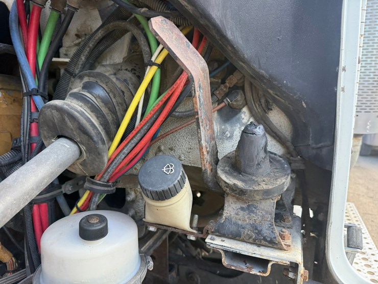 2007-caterpillar-c15-image-15