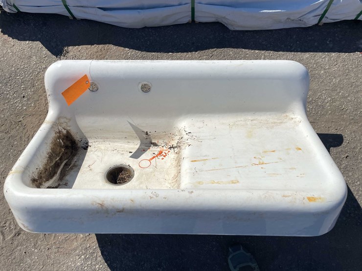#4052-•-vintage-cast-iron-sink-(08)-image-1