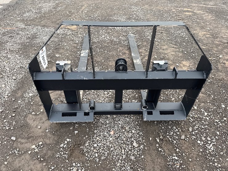 #6000-•-pabreak-60"-skid-steer-pallet-forks-image-2