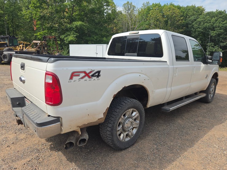 2013-ford-f250-lariat-image-5