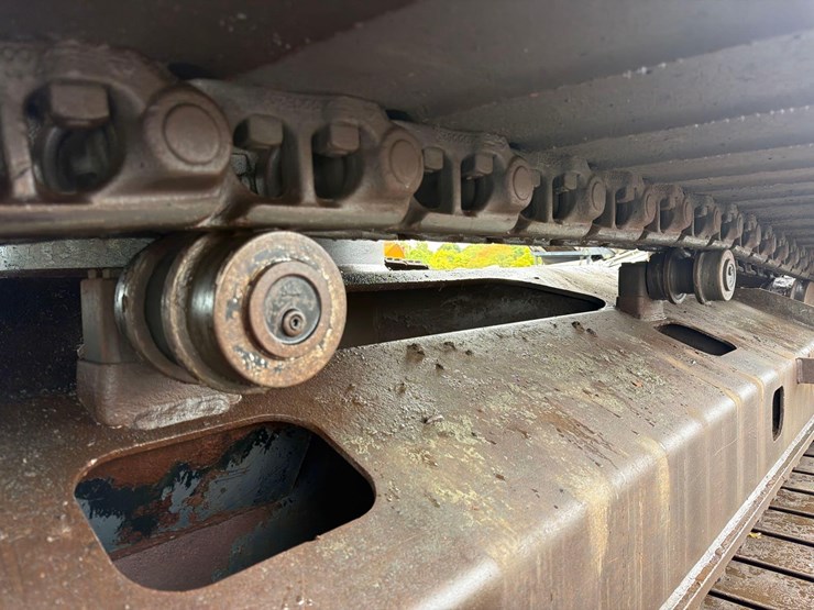 deere-225d-lc-image-16
