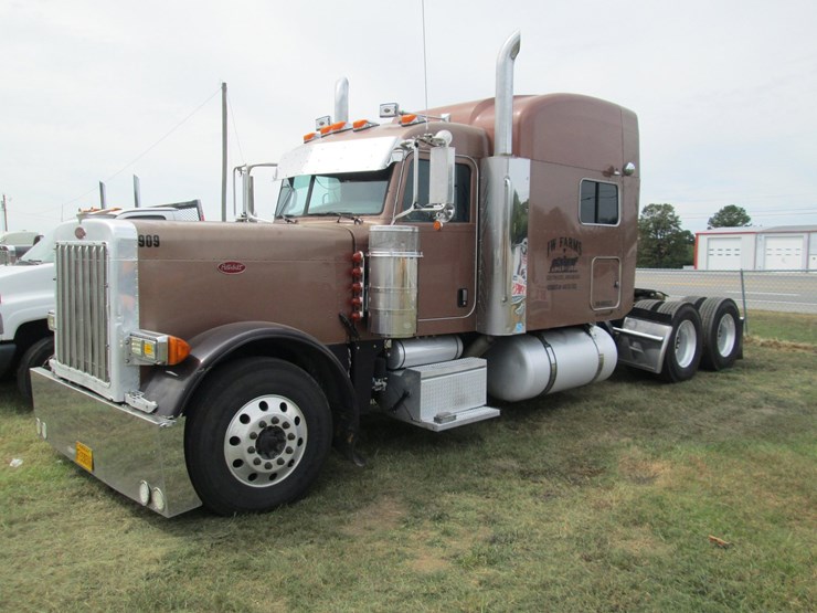 2006-peterbilt-379-image-1