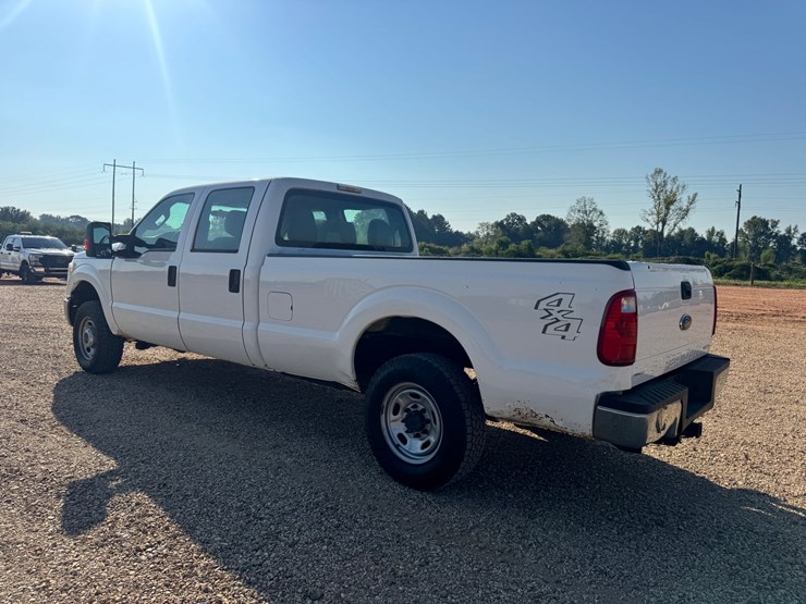 2014-ford-f250-xl-image-3
