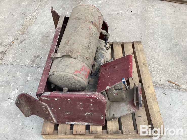 kenworth-side-mount-battery-box-w/-air-tank-image-8