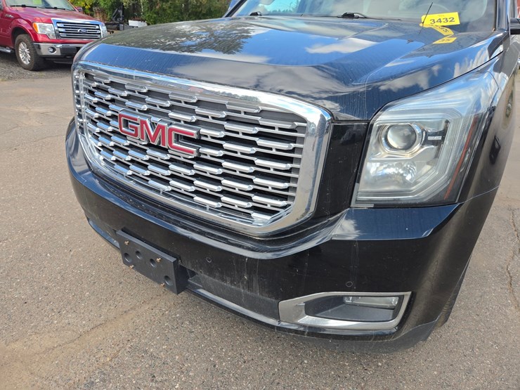 2019-gmc-yukon-image-10