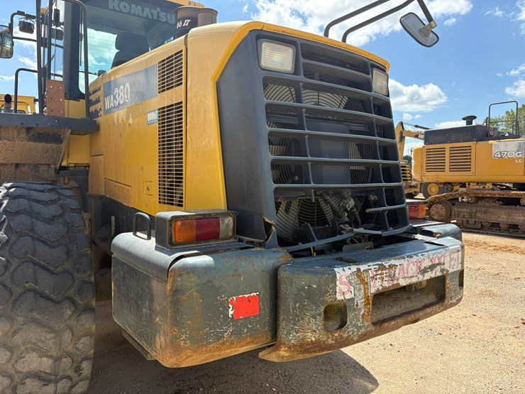 #3650-•-2011-komatsu-w380-6-wheel-loader-image-11