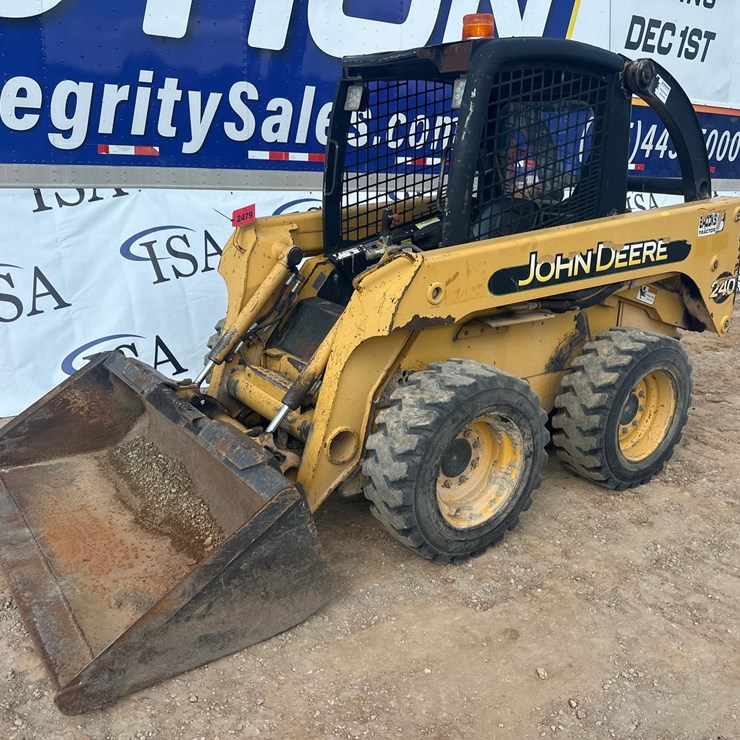 2003 JOHN DEERE 240