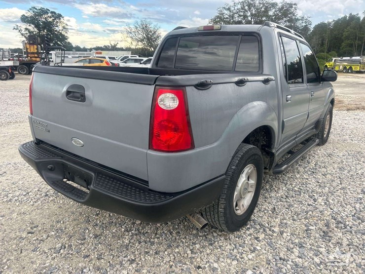 2003-ford-explorer-image-3