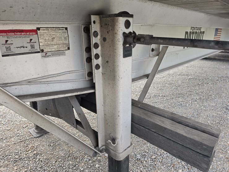 2022-fontaine-flat-bed-trailer-image-55