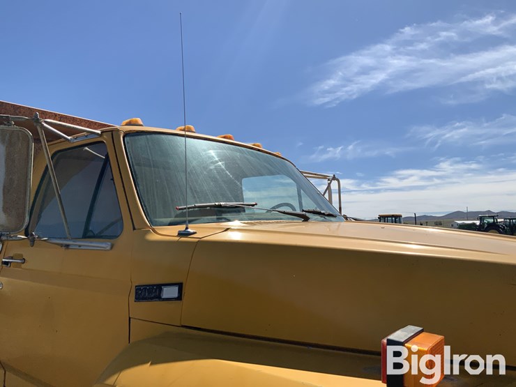 1984-ford-f800-image-13