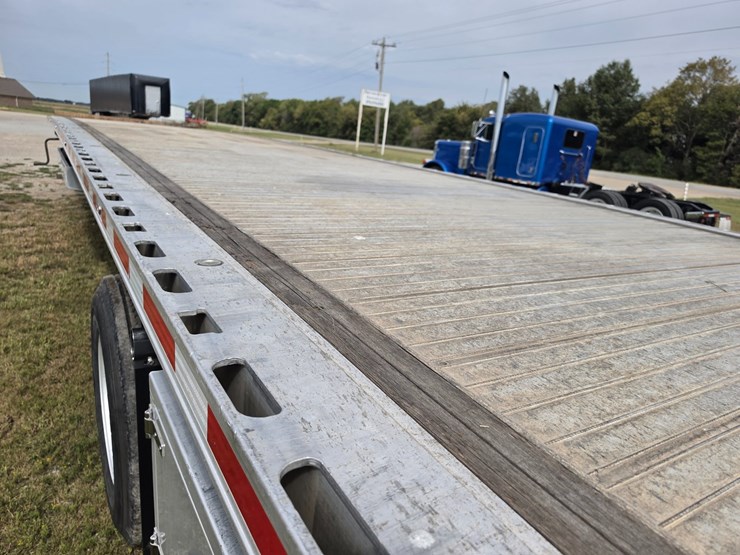 2023-fontaine-flat-bed-trailer-image-66