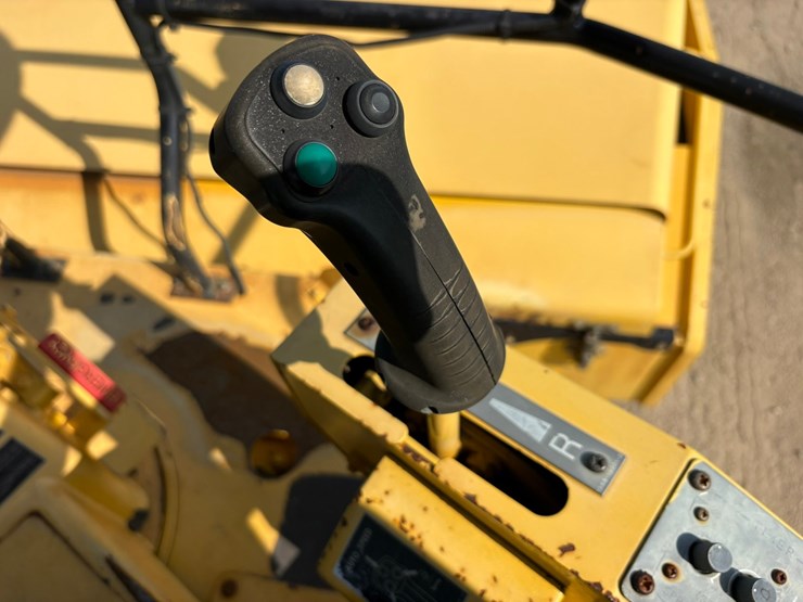 #2410-•-2015-sakia-sw880-double-drum-smooth-roller-compactor-image-46