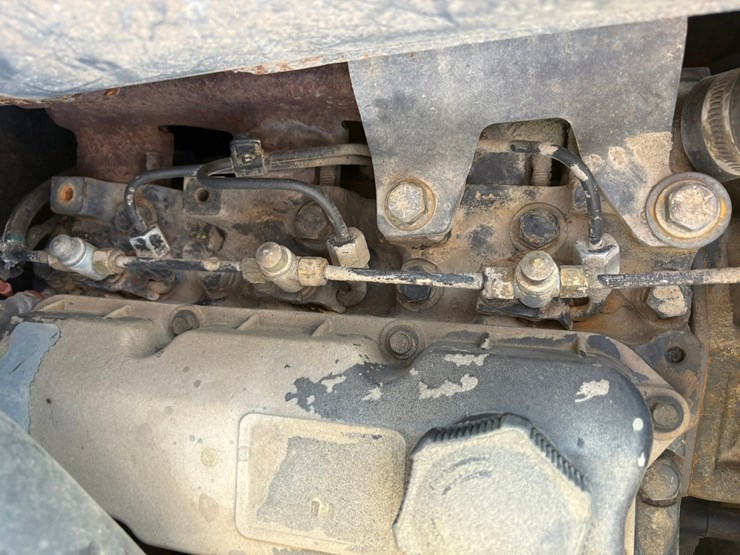 2003-john-deere-240-image-26