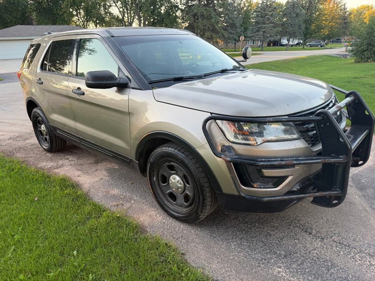 2016-ford-explorer-police-interceptor-image-7