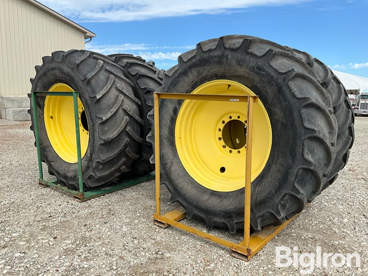 john-deere-r4044-image-1