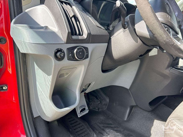 2016-ford-transit-image-19